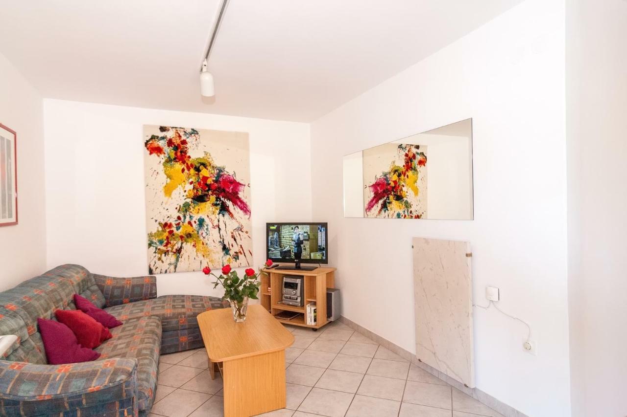 California Apartment Porec