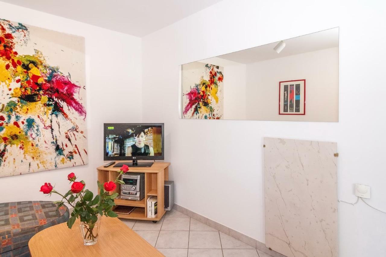 Apartment California