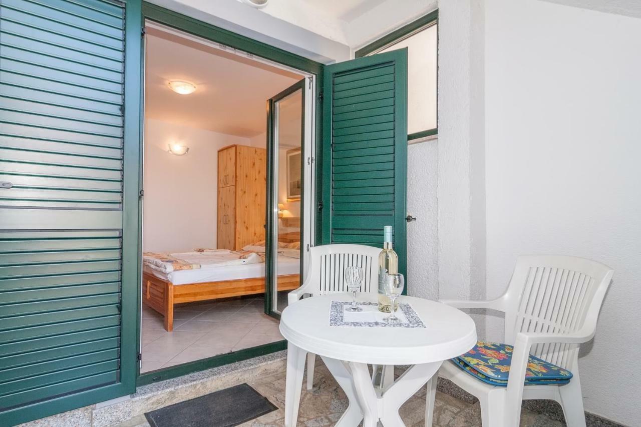 California * Porec