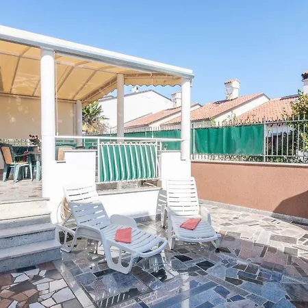 Villa California Porec Exterior photo